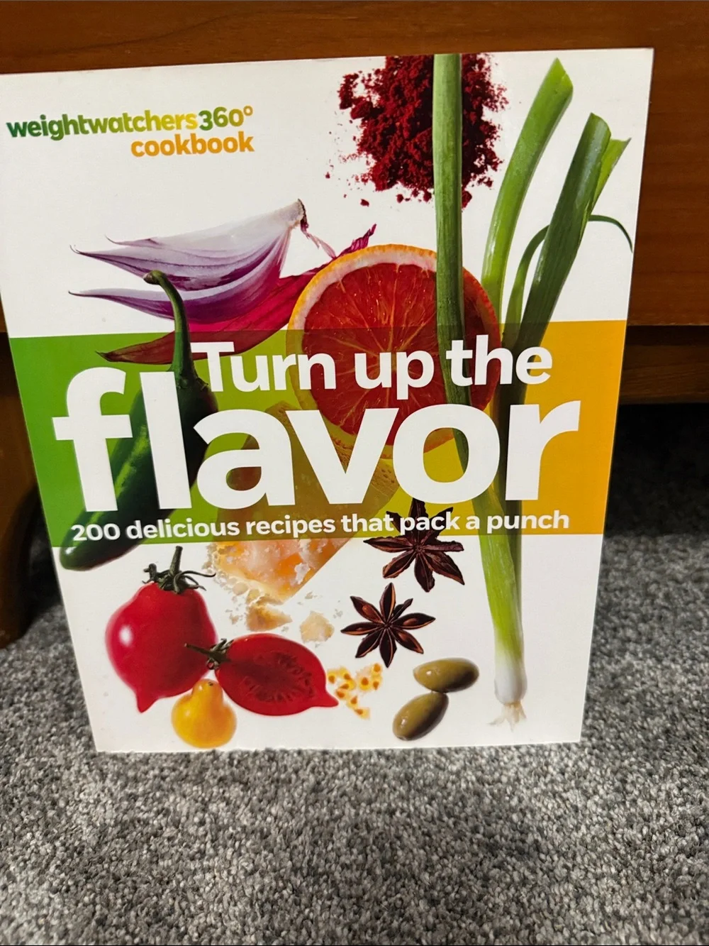Weight Watchers Turn Up The Flavor Cookbook - White/Green/Orange/Red